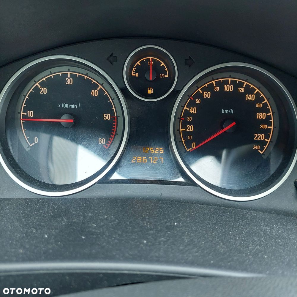 Opel Astra 1.7 CDTI Cosmo - 2