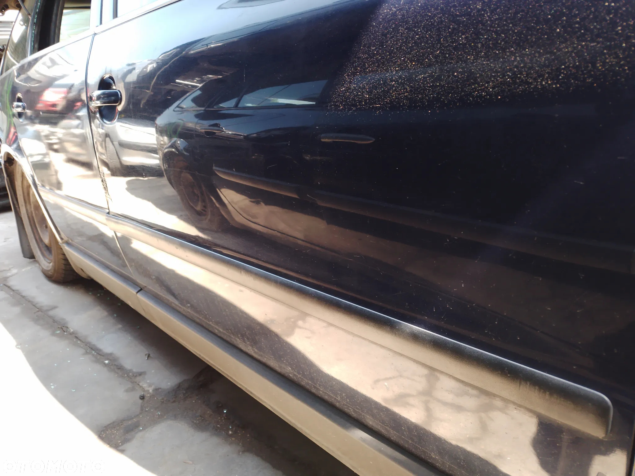 VOLKSWAGEN PASSAT B5 KOMBI 1.8T LIFT 00 - 05 AWT  ZDERZAK PRZÓD  LB5N - 12