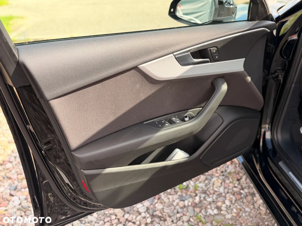Audi A4 Avant 2.0 TDI ultra S tronic - 12