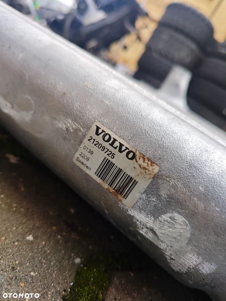 intercooler chłodnica powietrza volvo 21209725 Volvo FM i FMX - 3