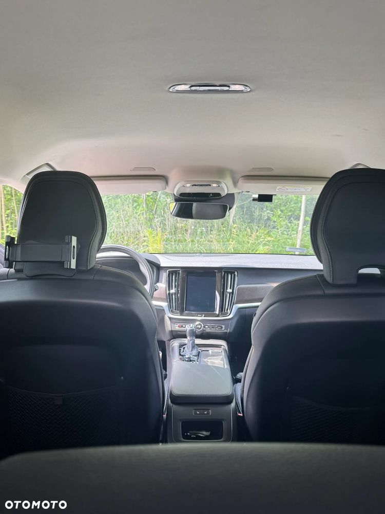 Volvo V90 D4 SCR Momentum Pro - 34
