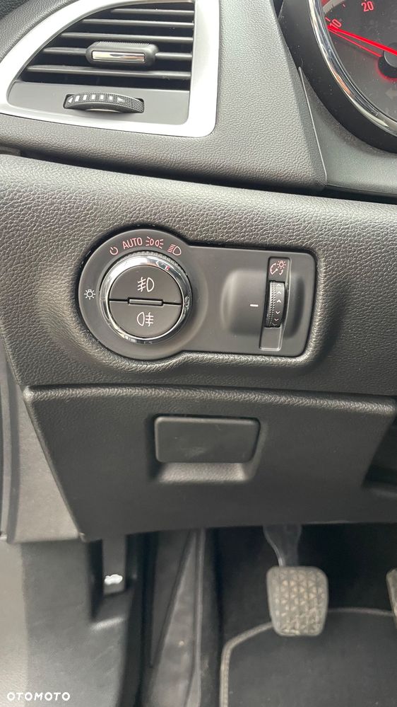 Opel Astra 1.6 CDTI Sport - 15