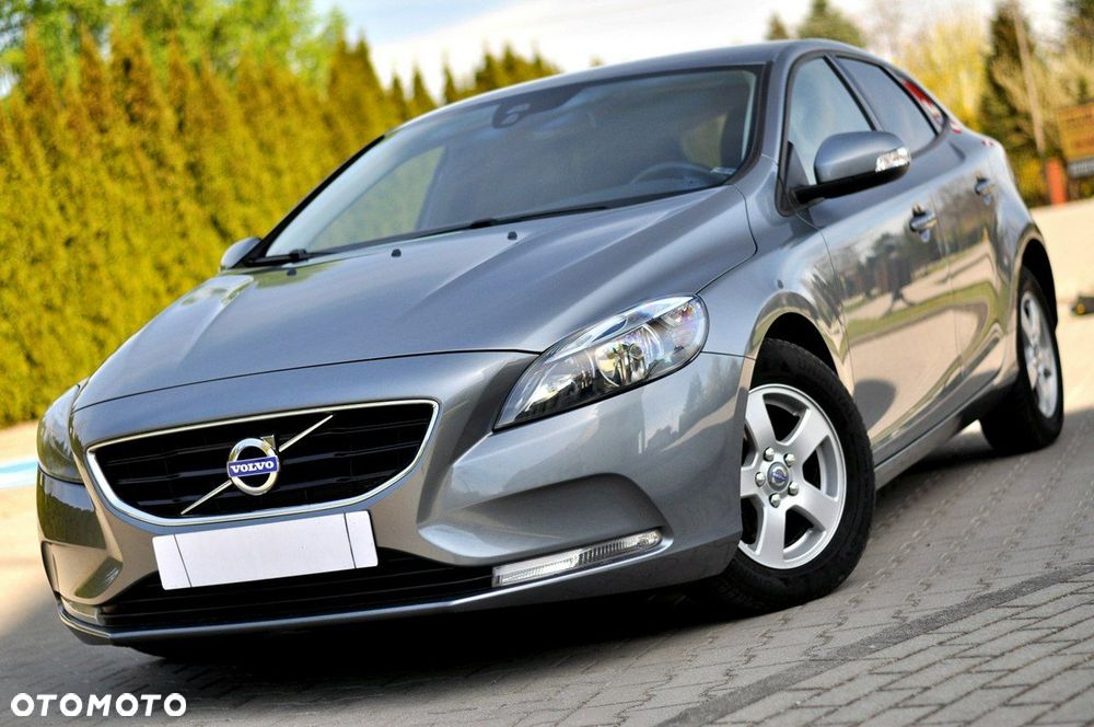 Volvo V40 D2 Momentum - 25