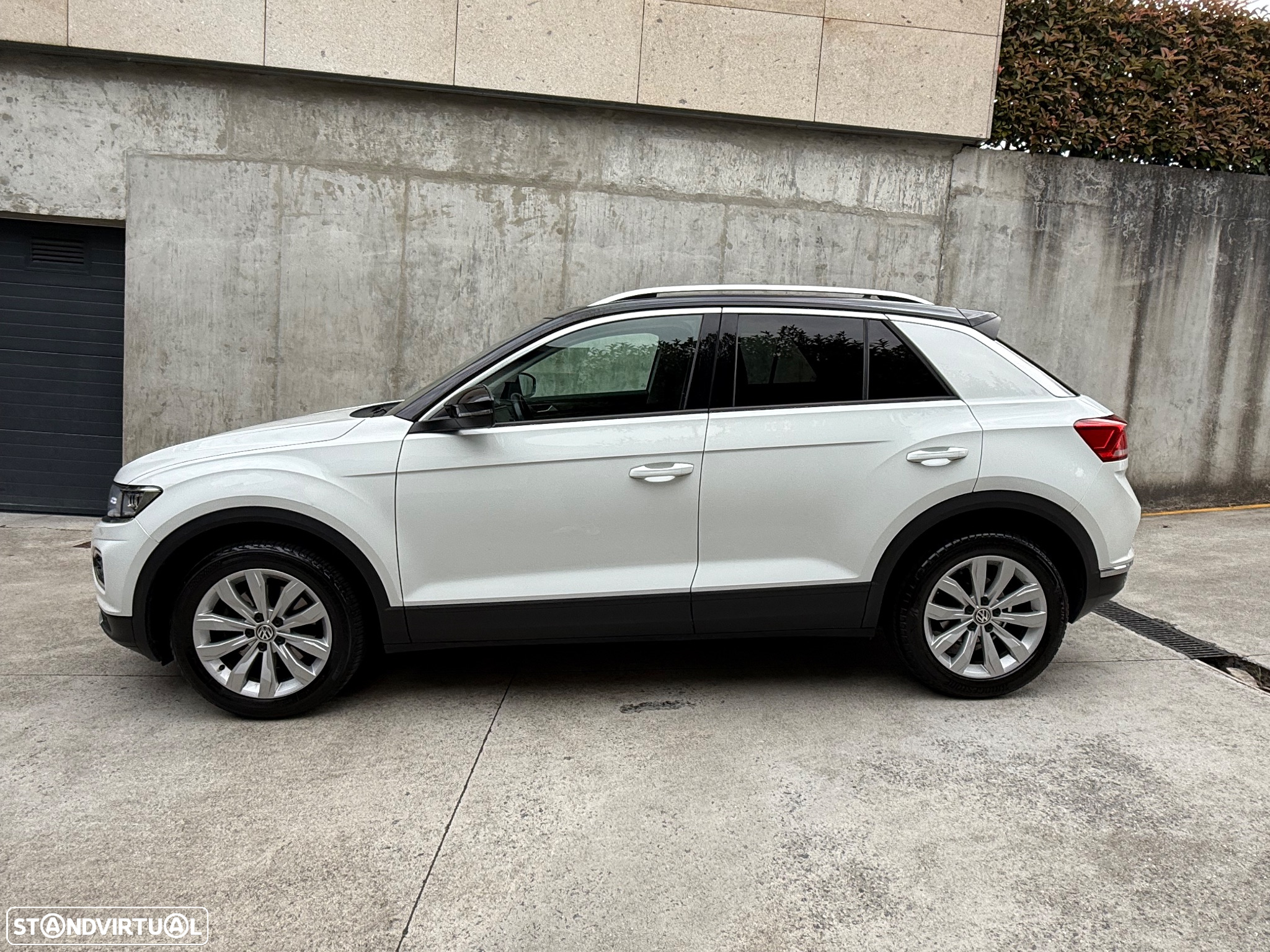 VW T-Roc 1.0 TSI Beats - 8