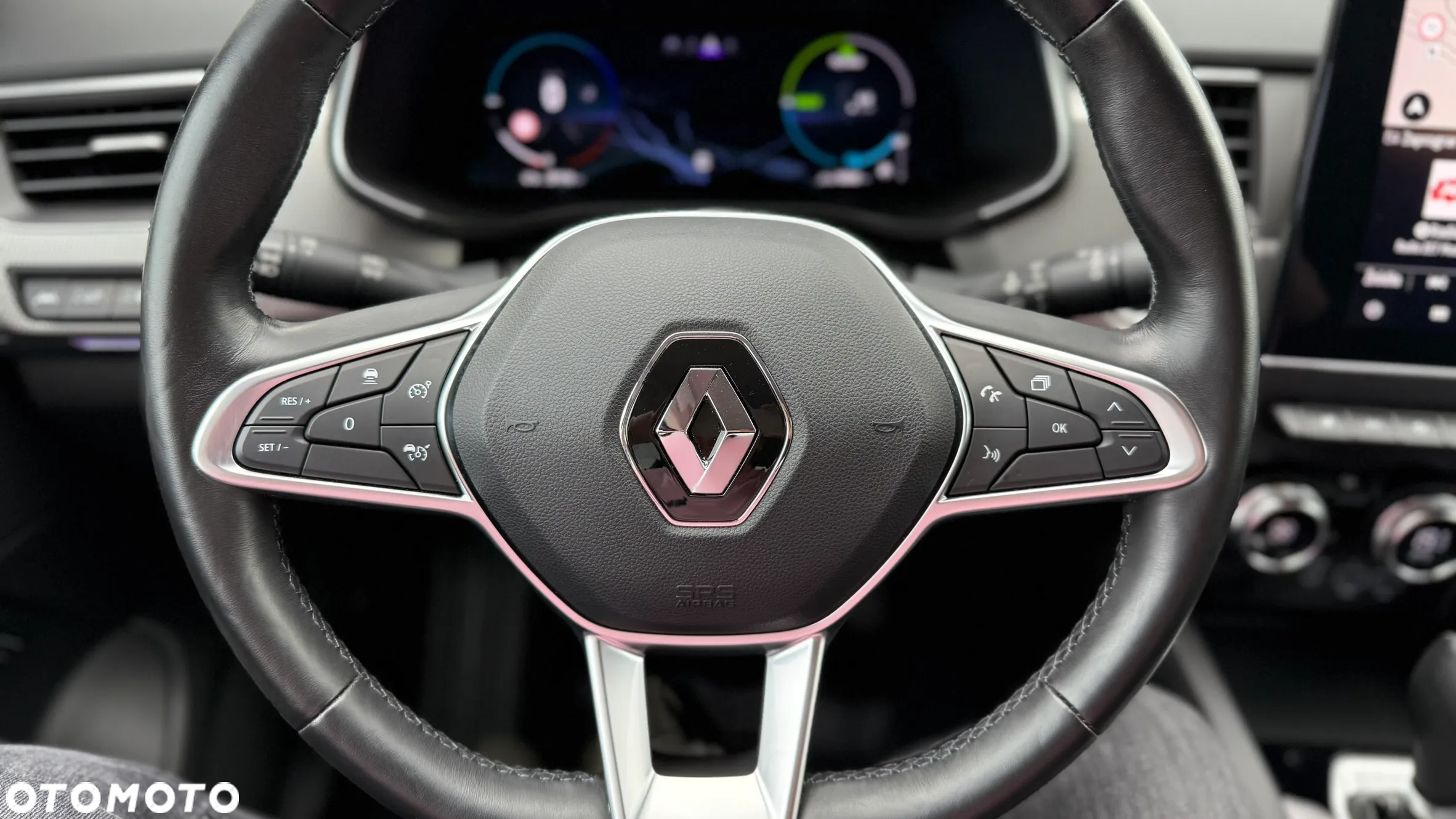 Renault Arkana 1.6 E-TECH Intens MMT - 12