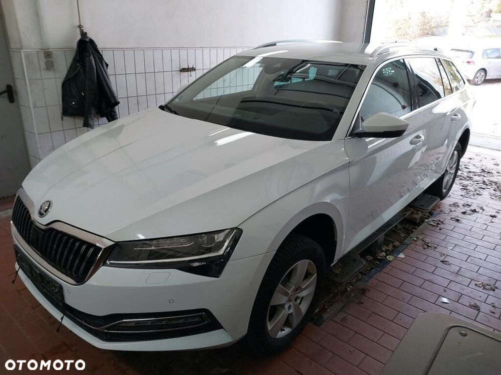 Skoda Superb 2.0 TDI SCR Style DSG - 1
