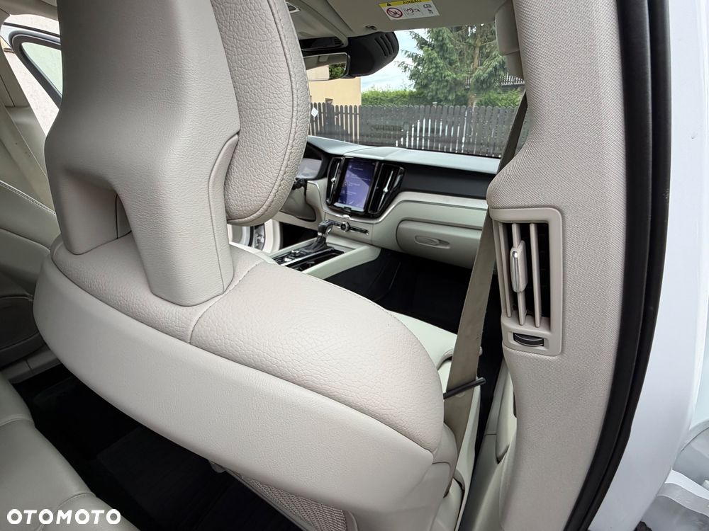 Volvo XC 60 D4 AWD Inscription - 16