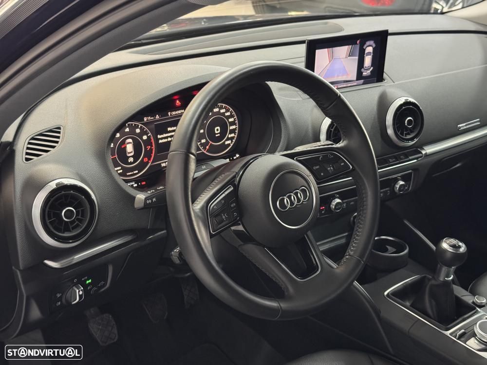Audi A3 Sportback 30 TFSI Design - 25