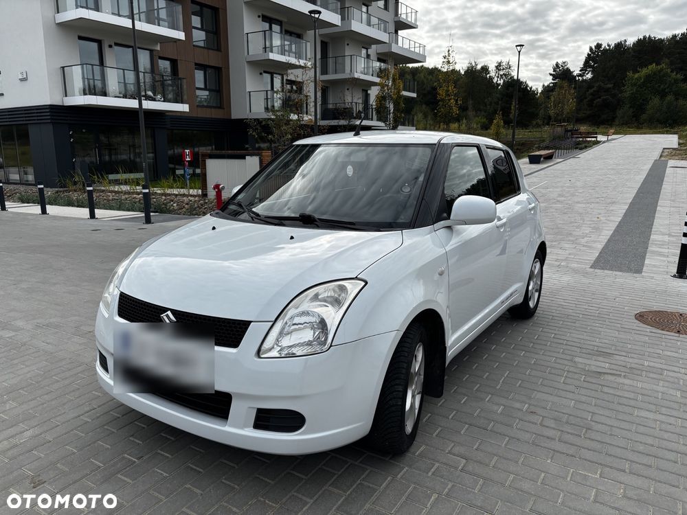 Suzuki Swift - 1