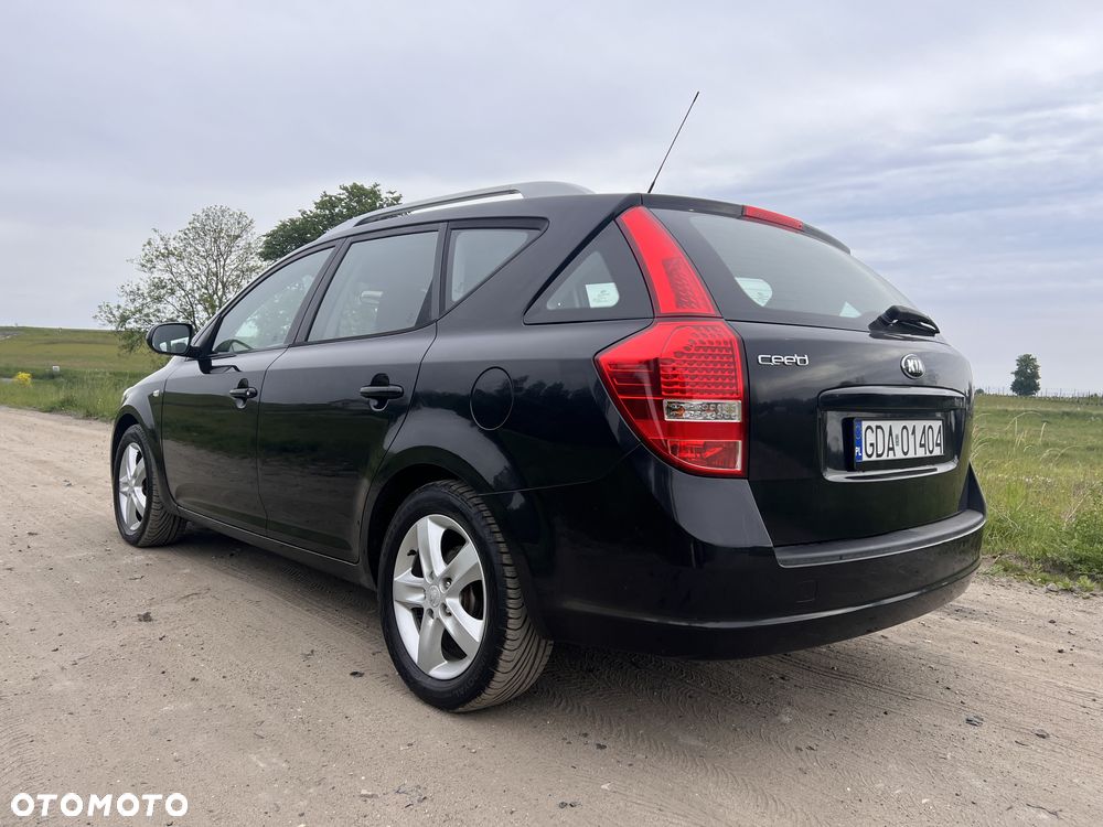 Kia Ceed 1.4 Comfort + - 7