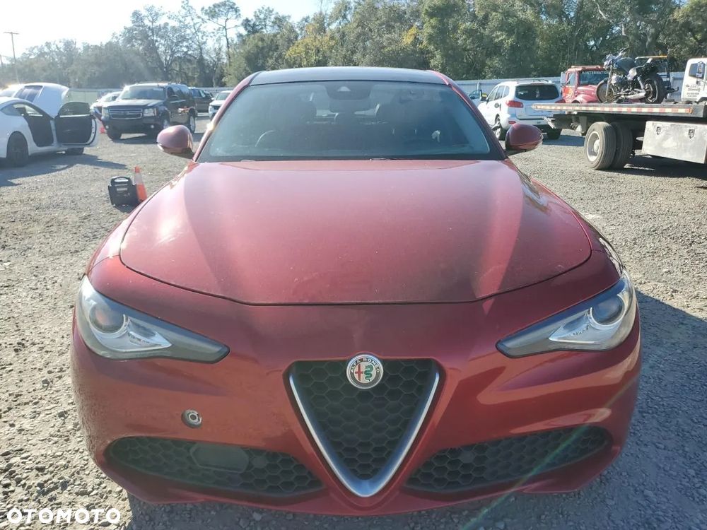 Alfa Romeo Giulia 2.0 Turbo 16V AT8 Veloce Ti - 4