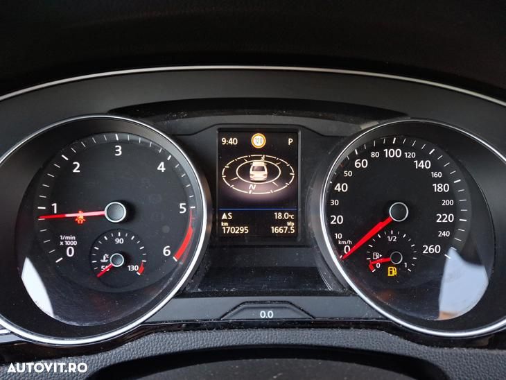 Volkswagen Passat 2.0 TDI SCR DSG Elegance - 12