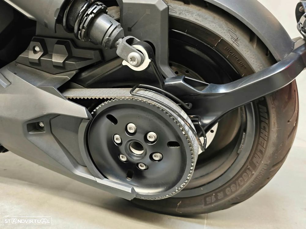 BMW CE 04 - 11