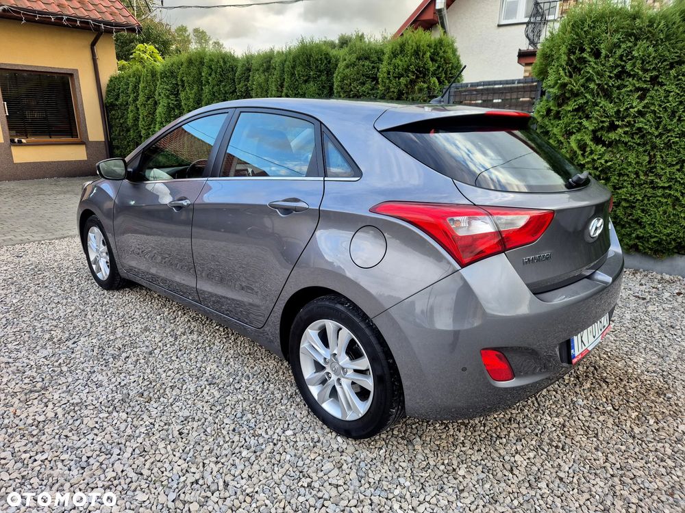 Hyundai i30 1.4 Intro Edition - 2