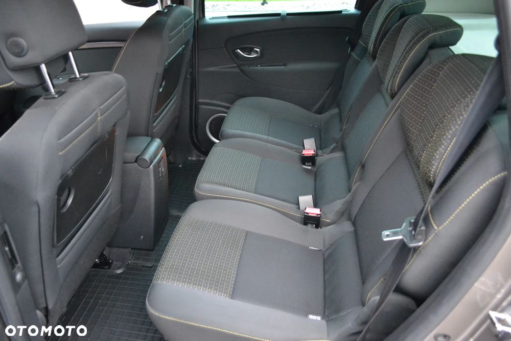 Renault Scenic 1.6 16V 110 Dynamique - 10