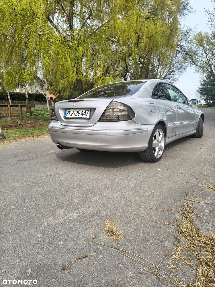 Mercedes-Benz CLK - 4