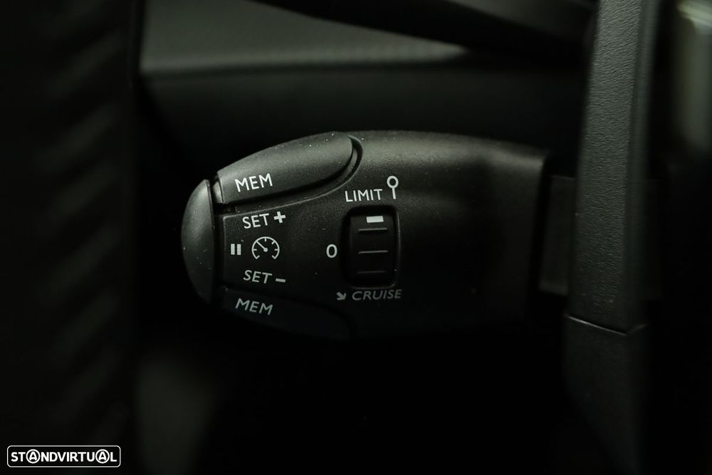 Peugeot 208 1.2 Allure - 16