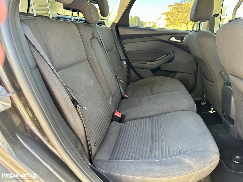 Ford Focus SW 1.5 TDCi Titanium - 25