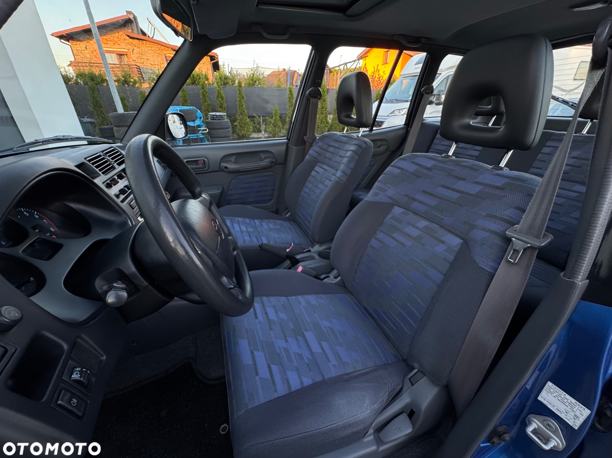 Toyota RAV4 2.0 - 14