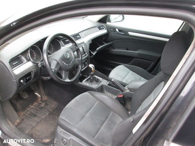 Dezmembrez Skoda Superb 2.0 TDI ,an 2010 ,cod motor BMM - 2