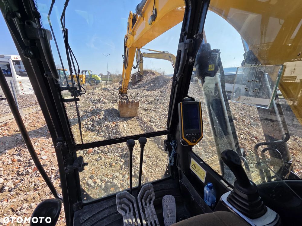 JCB JS130LC / SPROWADZONA / 3 ŁYŻKI / 7140 MTH - 17