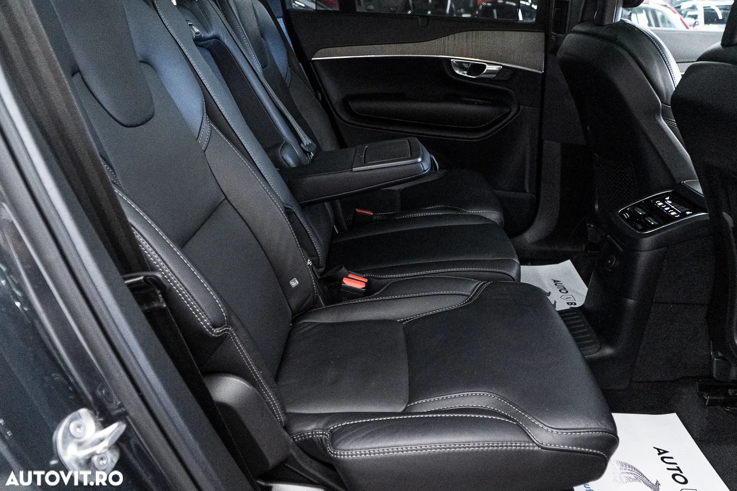 Volvo XC 90 T8 AWD Twin Engine Geartronic Inscription - 8
