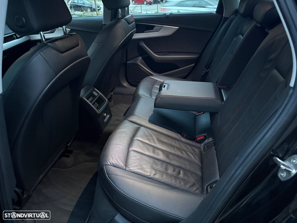Audi A4 2.0 TDI S-line S tronic — fotografia 5