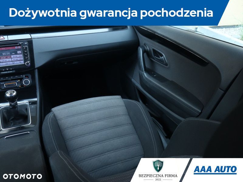 Volkswagen Passat CC - 10