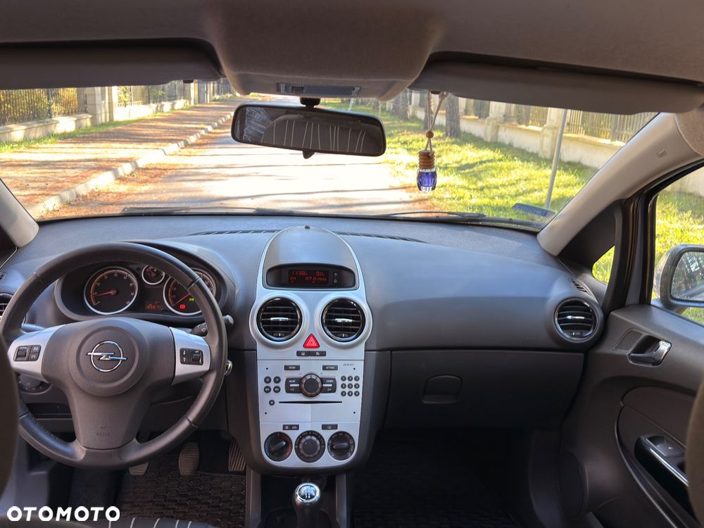 Opel Corsa 1.2 16V Enjoy - 8