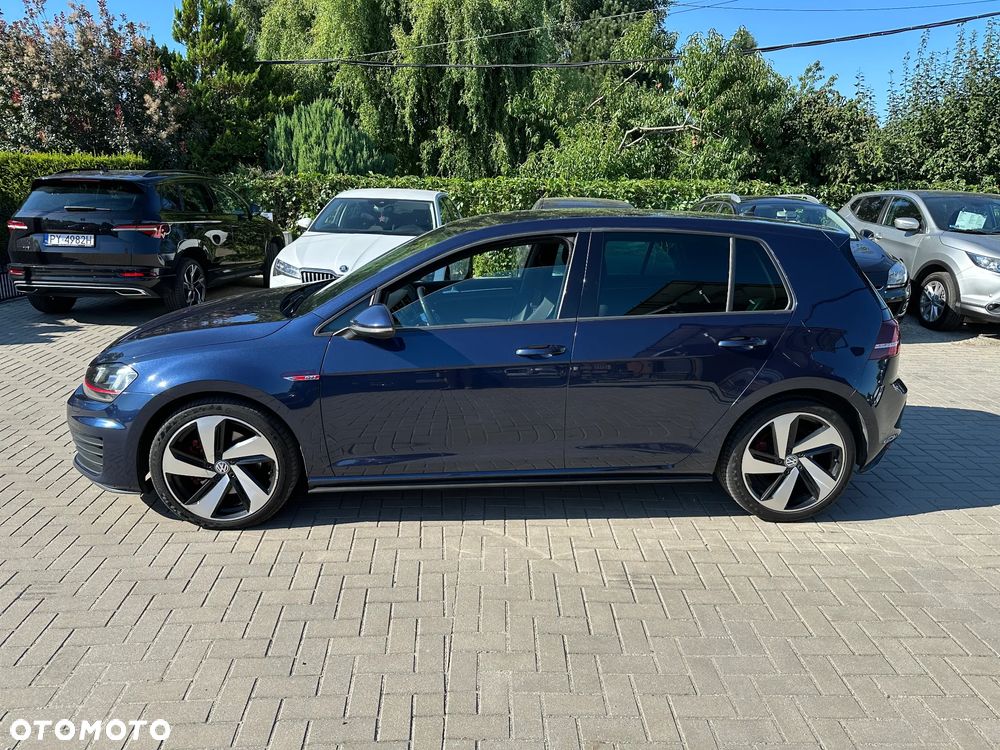 Volkswagen Golf - 5