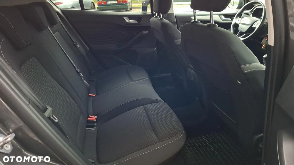Ford Focus 1.0 EcoBoost Trend Edition - 34