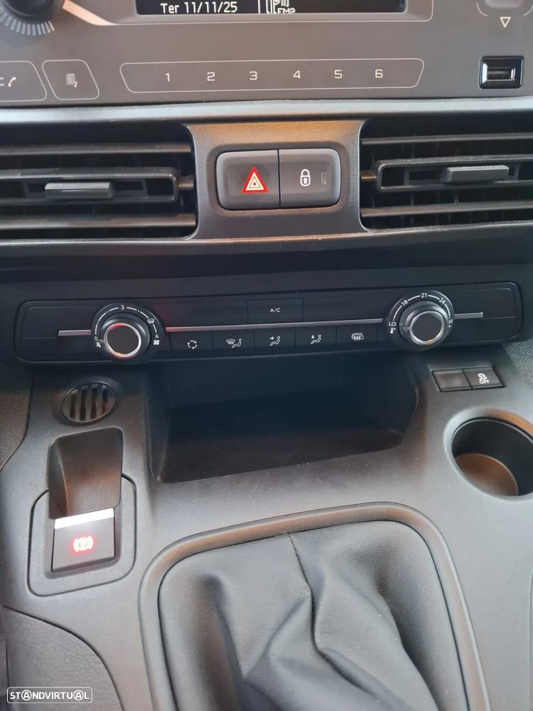 Peugeot Partener  1.5 Blue HDI Pro Standard 3 lugares - 14