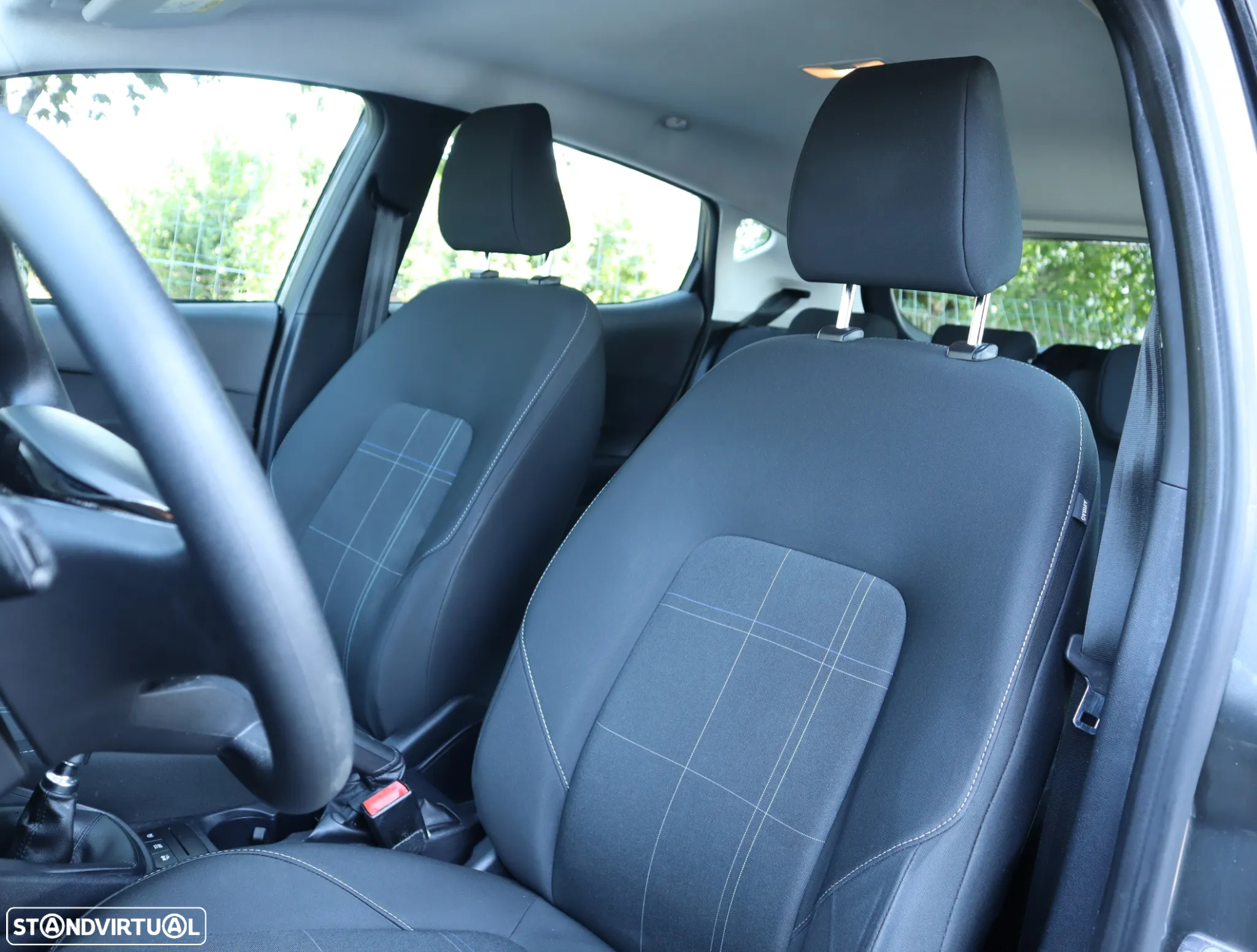 Ford Fiesta 1.5 TDCi Business - 27