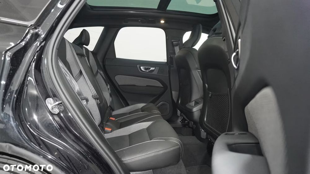 Volvo XC 60 B5 B AWD Plus Black Edition - 20