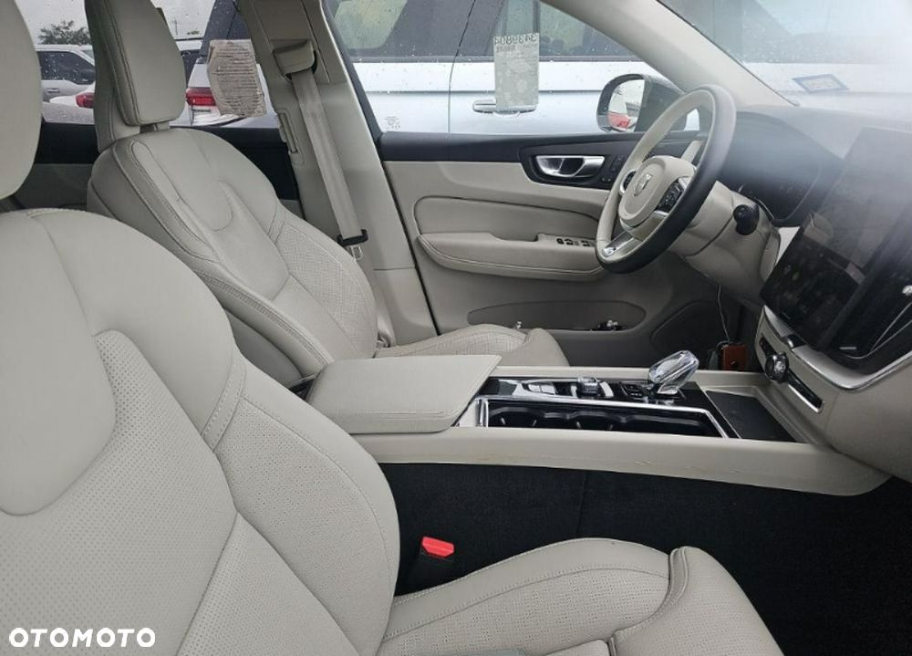 Volvo XC 60 B5 B AWD Ultra Dark - 9