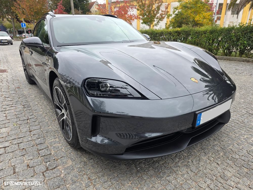 Porsche Taycan Sport Turismo - 14