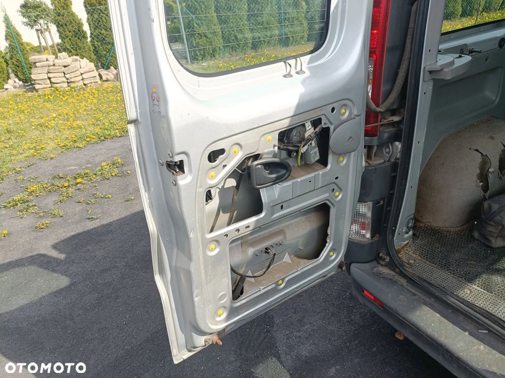 Opel Vivaro L2H1 2.9t - 20