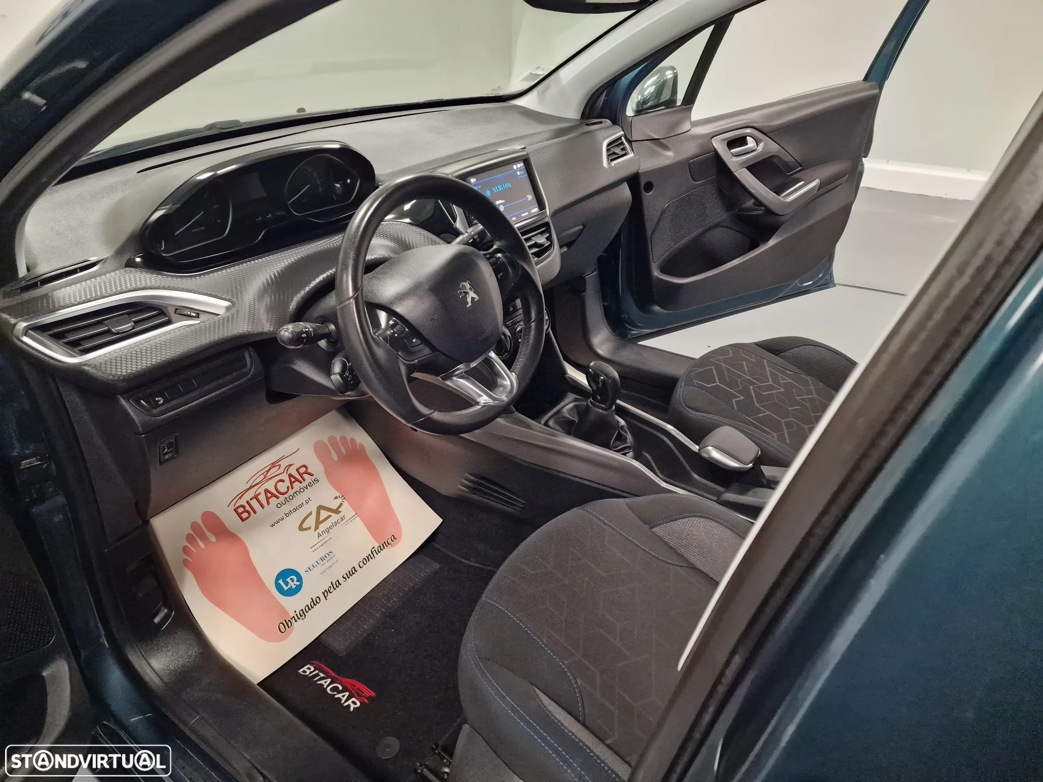 Peugeot 2008 1.2 PureTech Style - 49