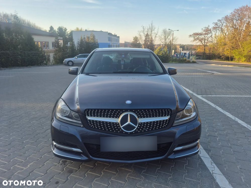 Mercedes-Benz Klasa C 180 (BlueEFFICIENCY) 7G-TRONIC Avantgarde - 4