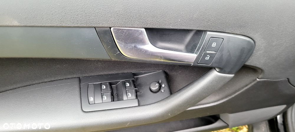 Audi A3 Sportback 2.0 TDI DPF Ambiente - 7