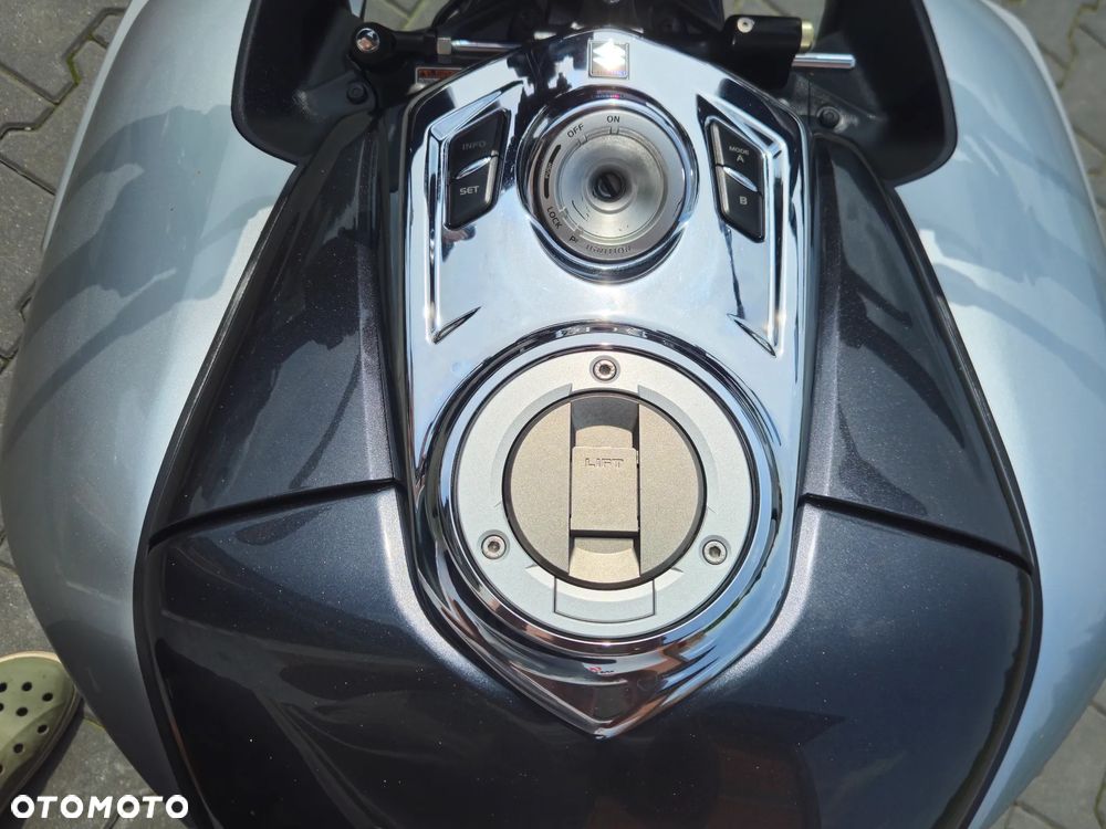 Suzuki GSX - 30