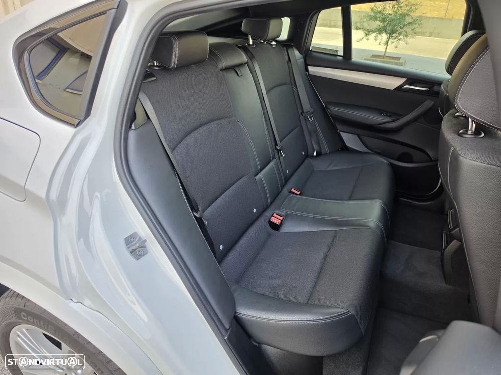 BMW X4 20 d xDrive Pack M - 31