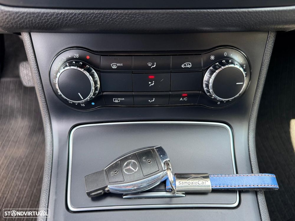 Mercedes-Benz B 180 d Urban - 25