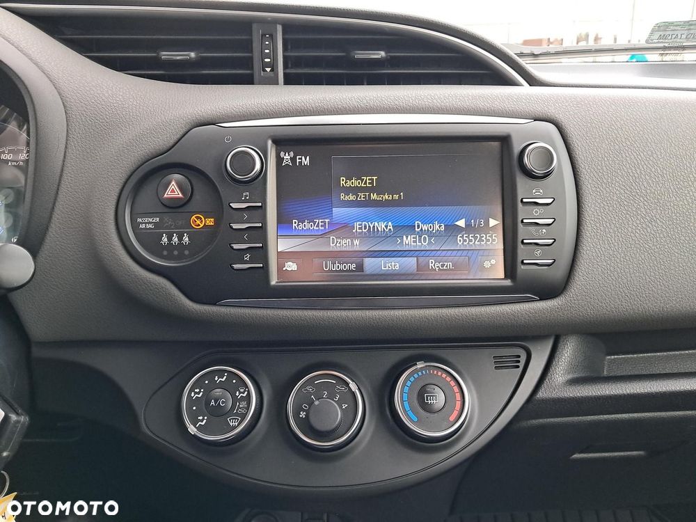 Toyota Yaris 1.5 Premium CVT - 16