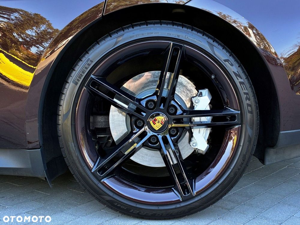 Porsche Taycan - 15