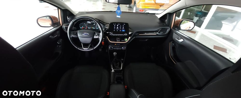 Ford Fiesta 1.1 S&S TITANIUM - 24