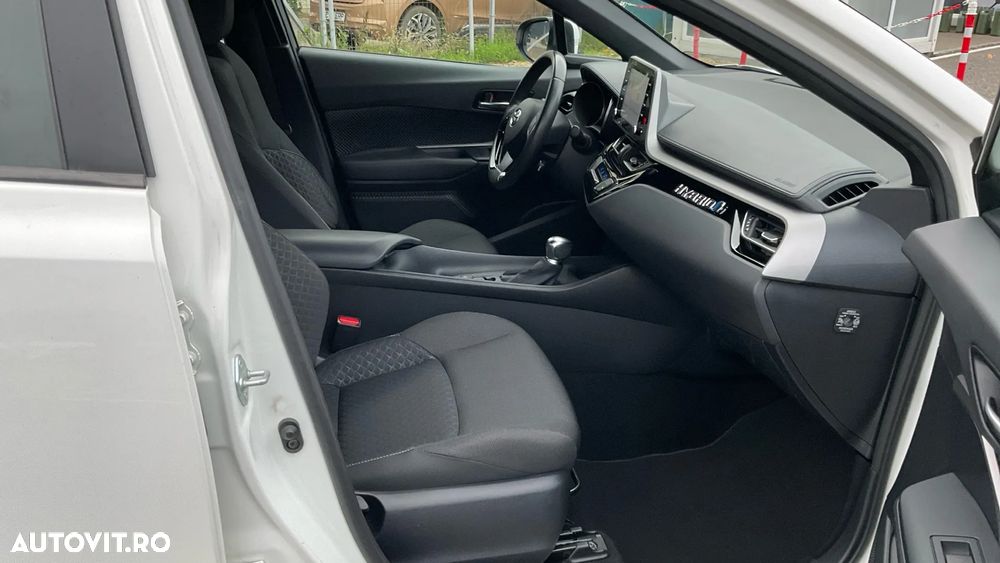 Toyota C-HR 1.8 HSD 122 CP 4x2 CVT Core - 14