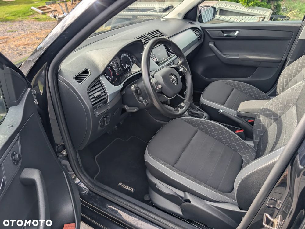 Skoda Fabia - 12
