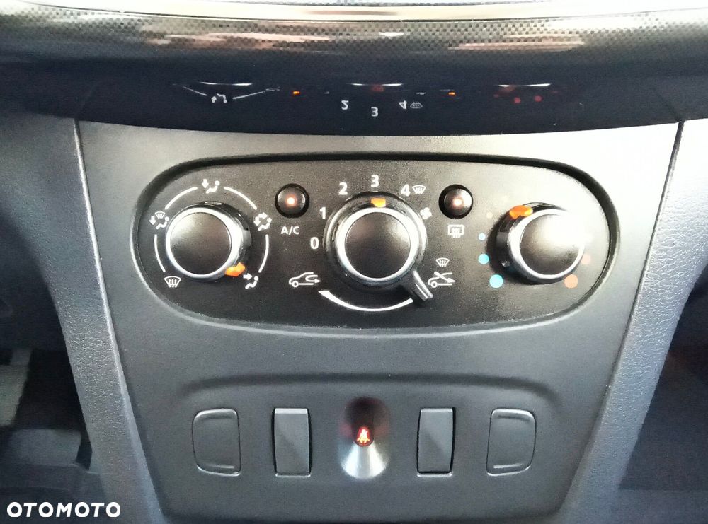 Dacia Logan - 27