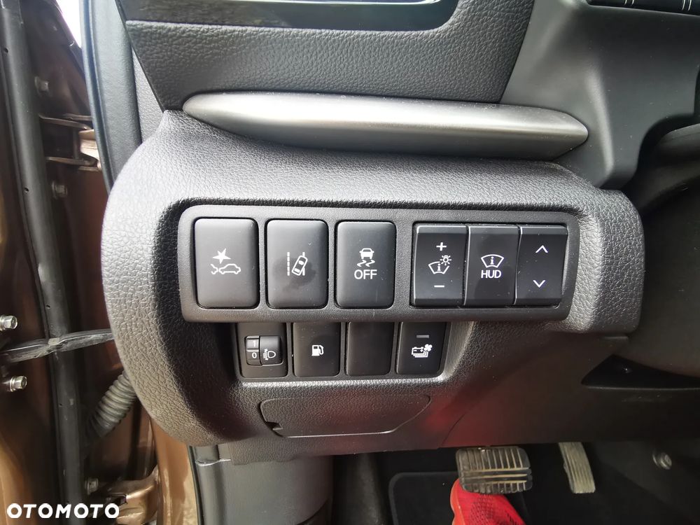 Mitsubishi Eclipse Cross 4WD Top - 12